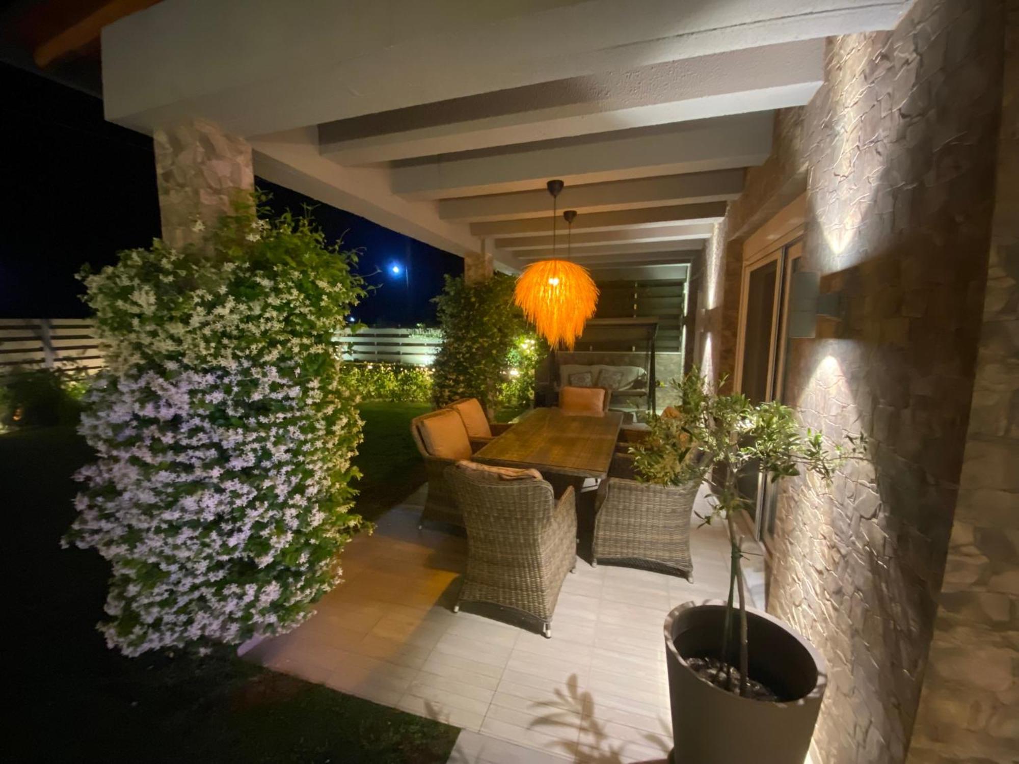 Villa Eli - Luxury Nature Getaway - Strategically Located For Beach Exploration - Onsite Power For Electric Vehicle Fourka Bagian luar foto